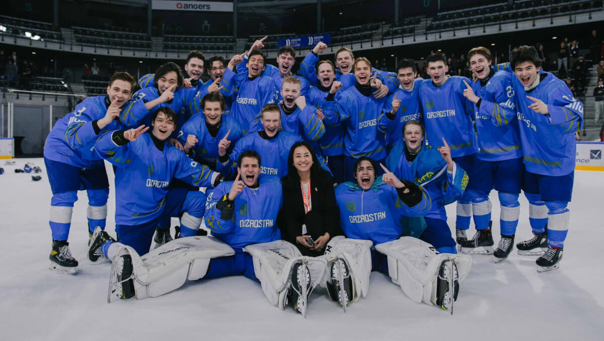 Хоккейная юношеская сборная Казахстана