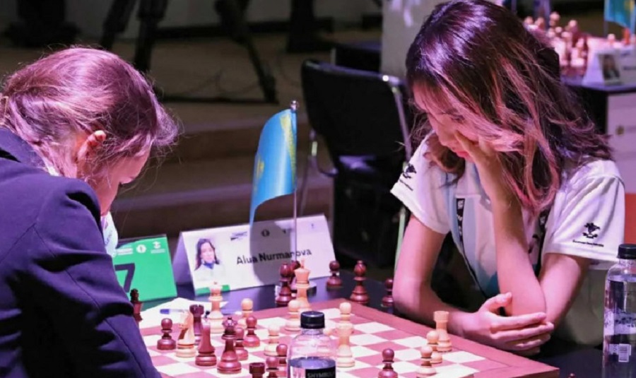 Алуа Нурманова сотворила сенсацию на шахматном турнире