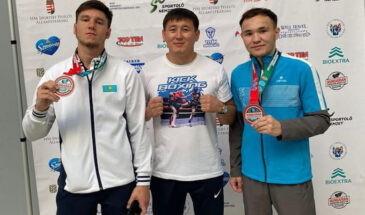 Казахстанские кикбоксеры завоевали серебряные медали на Кубке мира в Венгрии