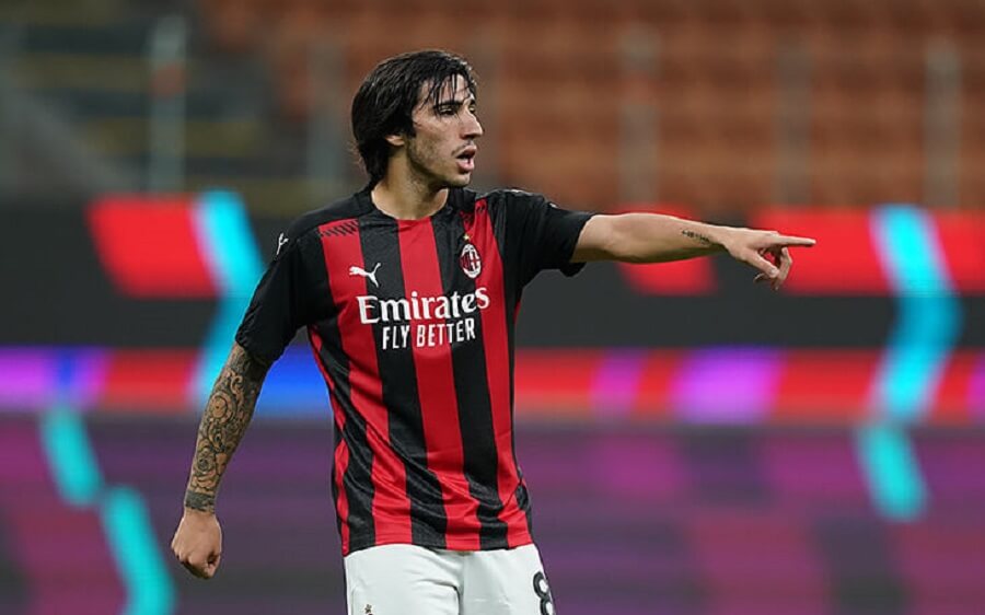 Сандро Тонали переходит в Ньюкасл