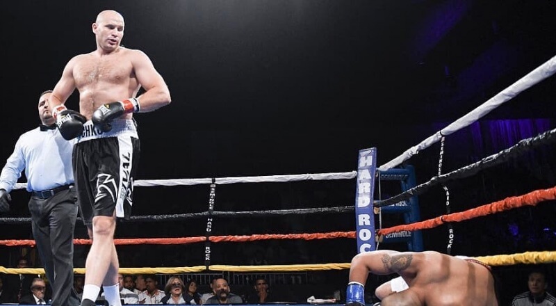 Казахстанский боксер супертяжелого веса Иван Дычко начал подготовку к следующему бою