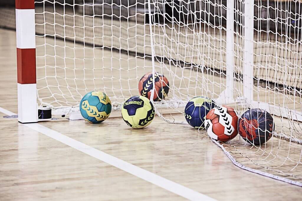 Юниорская сборная Казахстана обыграла Узбекистан на чемпионате Азии по гандболу