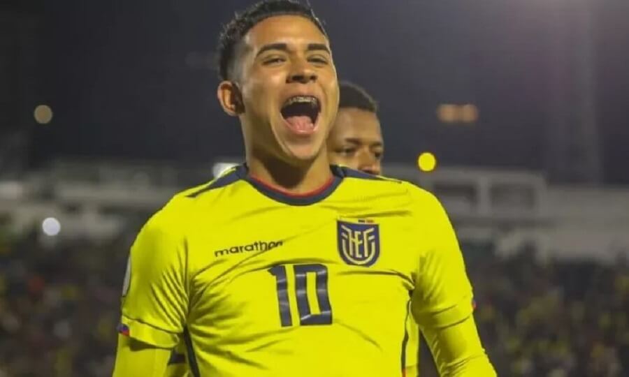 Кедро Паэс стал самым юным после Марадоны футболистом, сыгравшим за взрослую сборную