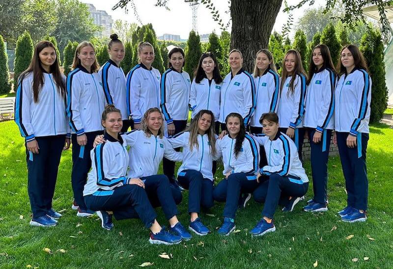 Женская сборная Казахстана по водному поло начинает с победы на Азиатских играх