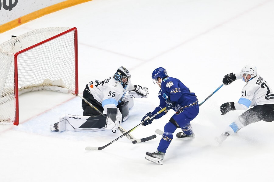 ХК "Барыс" проиграл ХК "Динамо"