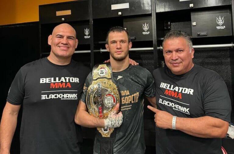 Усман Нурмагомедов защищает титул Bellator