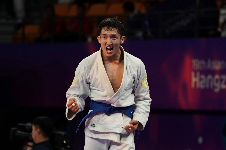 Нуржан Батырбеков выиграл золото Азиады по джиу-джитсу