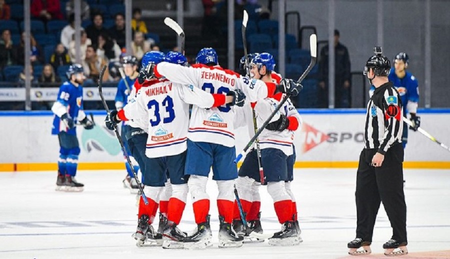 ХК "Арлан" обыграл ХК "Хумо" и занял первую строчку в чемпионате Казахстана по хоккею