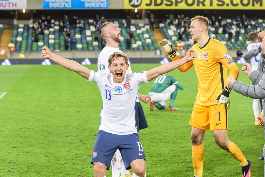 Словакия досрочно вышла в финальный этап Евро-2024