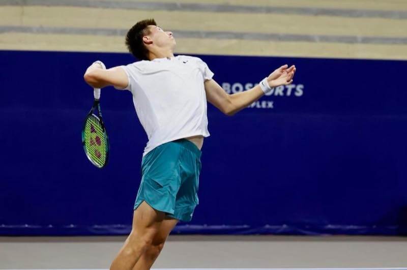 Бейбит Жукаев вышел во второй круг теннисного турнира в Ноксвилле