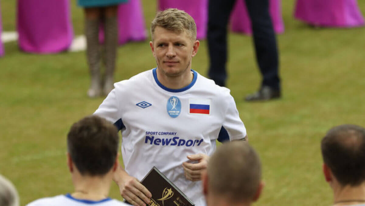 Денис Колодин