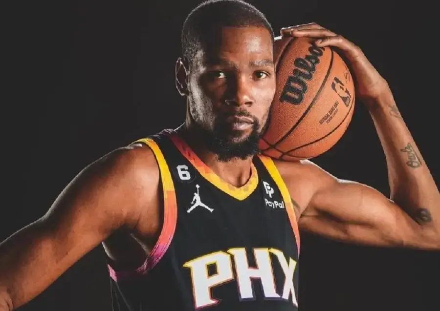 Кевин Дюрант стал 10-ым игроком, набравшим 28 000 в НБА