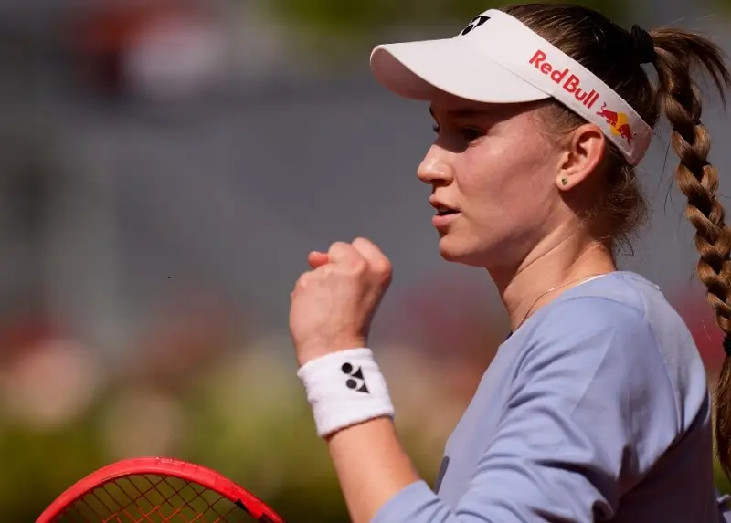 Елена Рыбакина вышла в 1/8 финала WTA-1000 в Мадриде