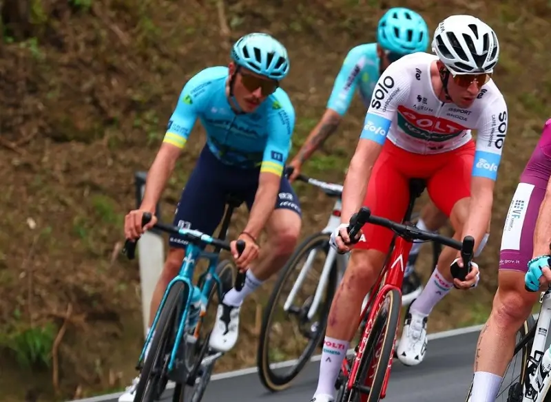 Гонщик "Астаны" стал четвертым на втором этапе Джиро д’Италия
