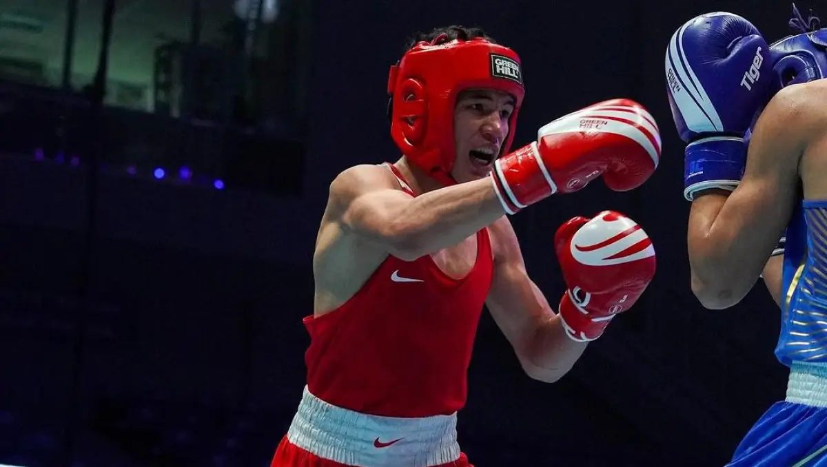 победа Казахстанского боксера Онера Сеилхана