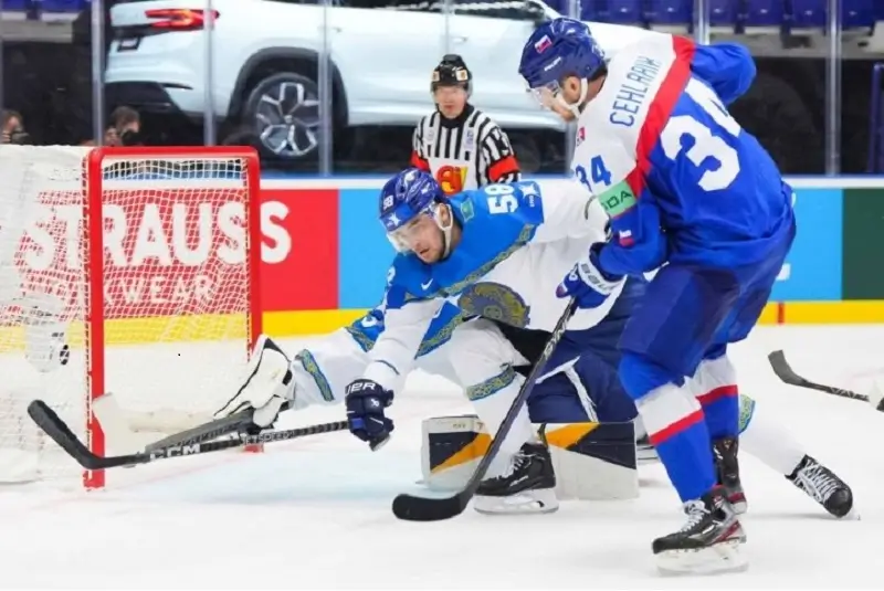 Казахстан потерпел разгромное поражение от Словакии на ЧМ по хоккею