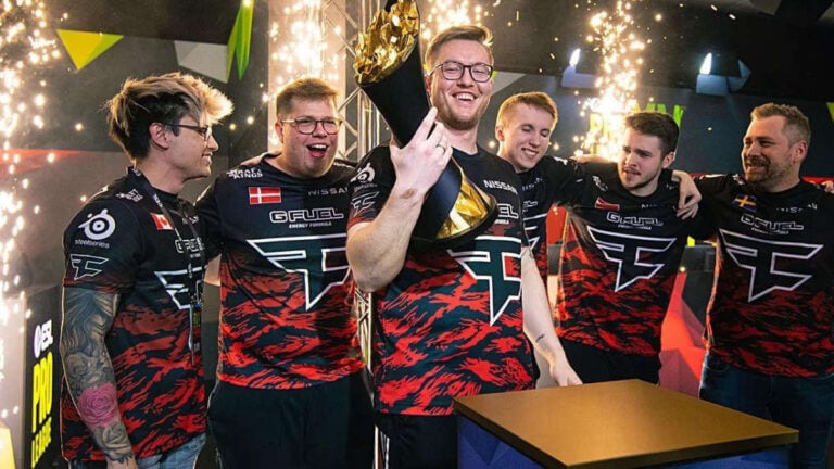 Игроки FaZe Clan составили рейтинг профессионалов CS2