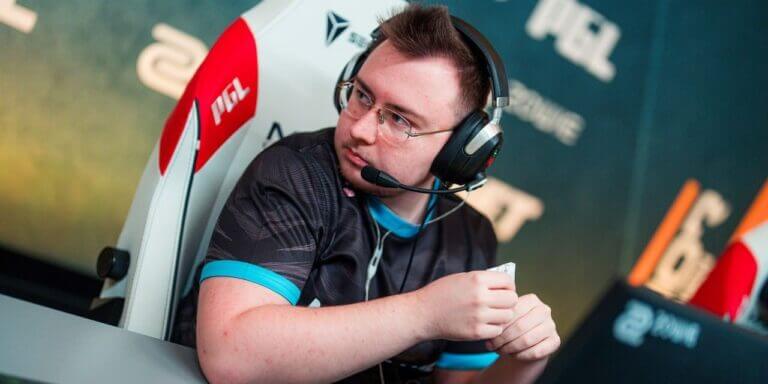 Ax1Le шутливо анонсировал новый состав Cloud9 по CS2