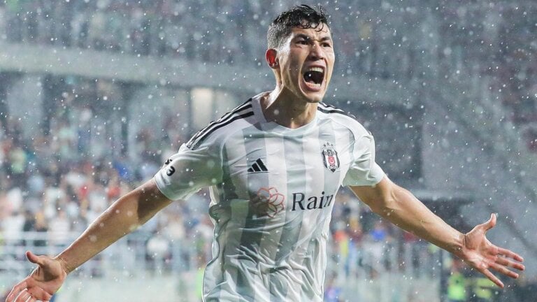 Dynamo Kyiv v Besiktas: UEFA Conference League Play off Round First Leg