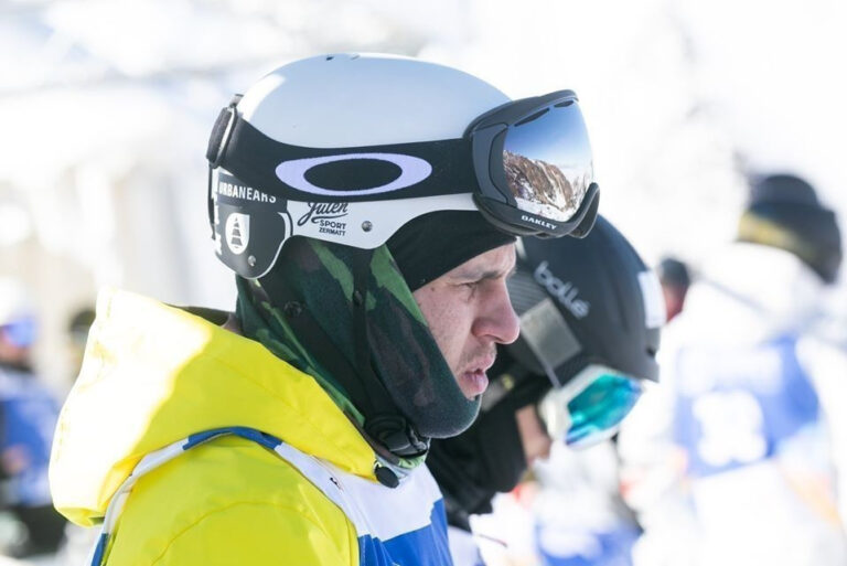 Могулист Павел Колмаков успешно стартовал на чемпионате мира в Швейцарии