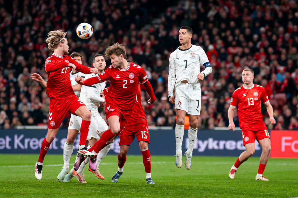 Португалия Дания