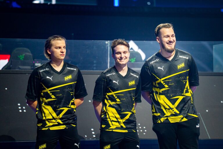 Менеджер NAVI Junior раскрыла секрет победы над Team Falcons