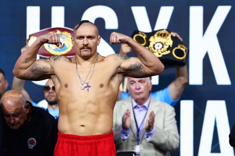 Александр Усик раскрыл причину продолжения карьеры после боя с Фьюри