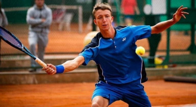 Григорий Ломакин вышел в финал турнира ITF в Китае