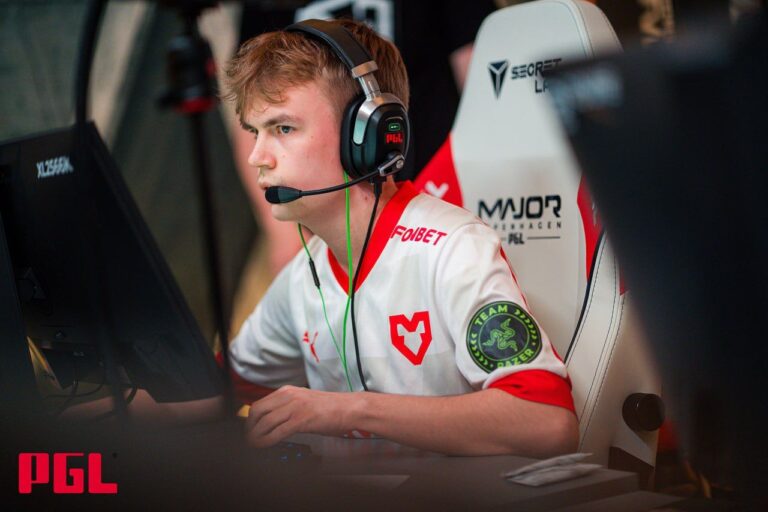 Team Vitality одержала победу над MOUZ на BLAST Rivals Spring 2025
