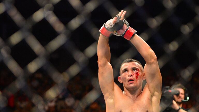 Боец UFC из Бразилии отстранен на полгода из-за запрещенного вещества