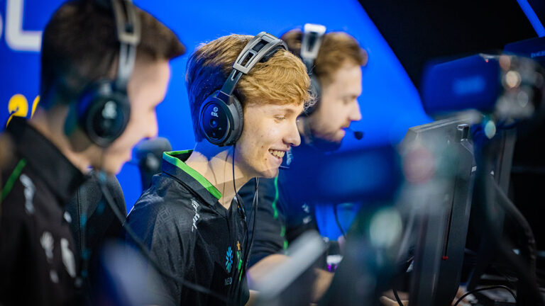 Райз ответил на насмешки s1mple над переходом Perfecto в BCGame