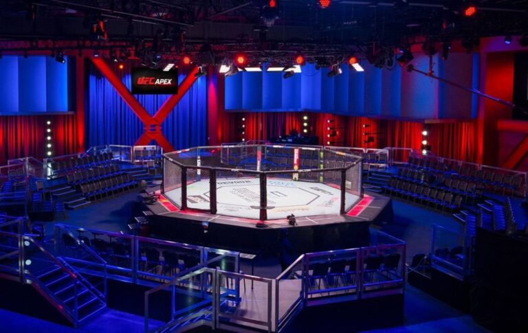 UFC впервые проведет турнир в Де-Мойне с главным боем Сандхаген — Фигейреду