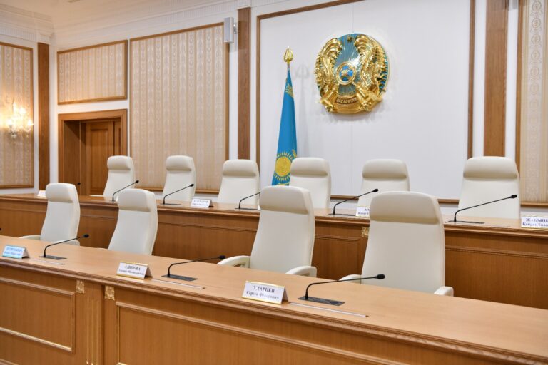 Прокуратура Ерлан Қожағапановты 7 жылға бас бостандығынан айыруды сұрады