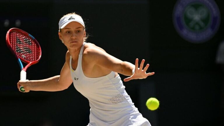 Елена Рыбакина неожиданно покинула топ-10 мирового рейтинга WTA