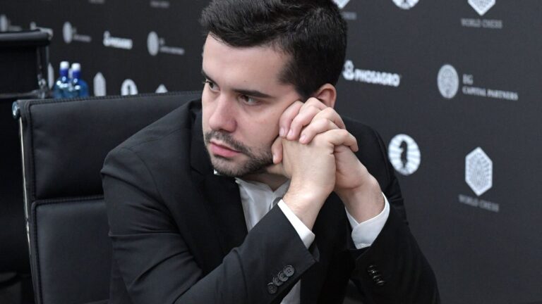 Гроссмейстер Непомнящий в шутку предпочел Dota 2 шахматам