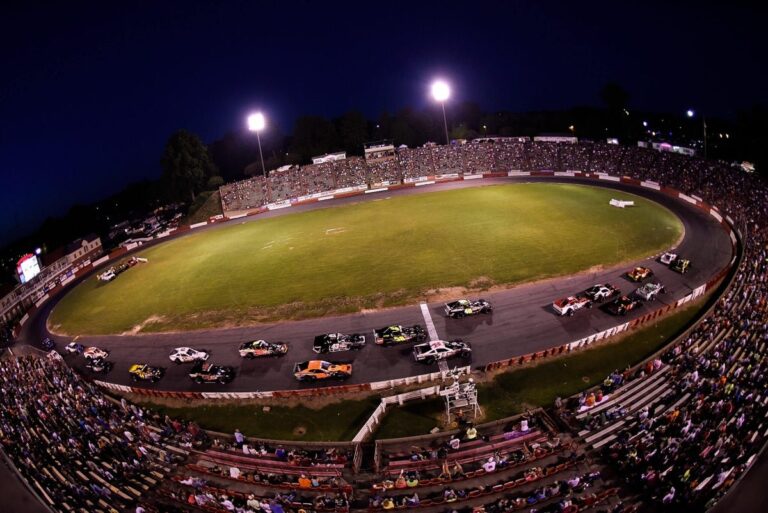 NASCAR отложила планы по проведению The Clash за пределами США