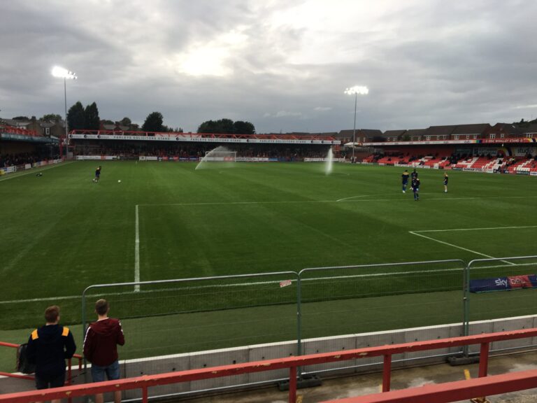 Accrington Stanley академиясы жабылады — клуб өміршеңдігі үшін құрбандыққа барды