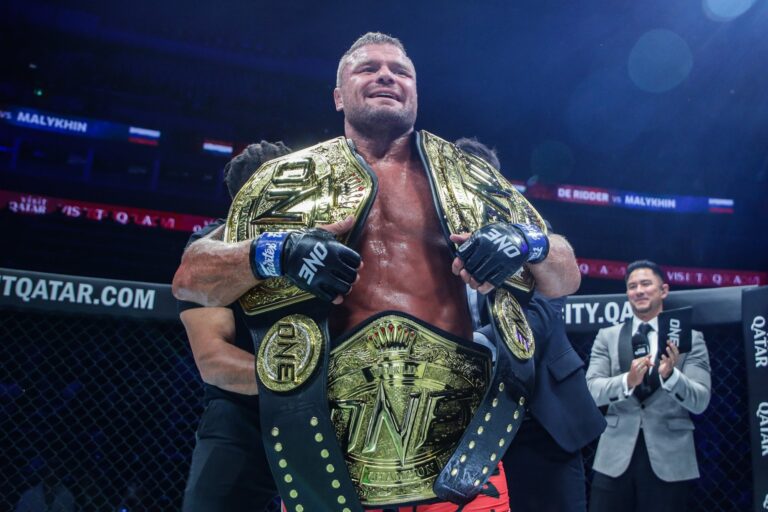 Малыхин напомнил о своих победах после успеха де Риддера в UFC