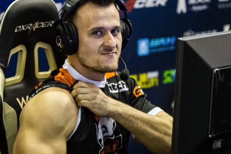 Бывший игрок Virtus.pro пошутил над заменой в составе G2 на турнире в Астане