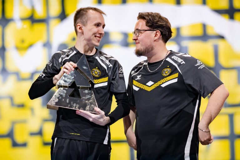 Virtus.pro PGL Astana 2025 топтық кезеңінде NiP-пен күш сынасады