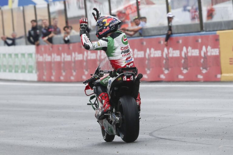 Зарко одержал историческую победу на домашнем Гран-при Франции MotoGP