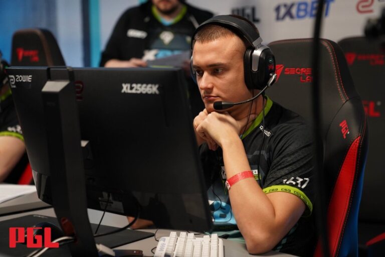 Экс-игрок seized раскритиковал стиль игры Aurora Gaming на PGL Astana