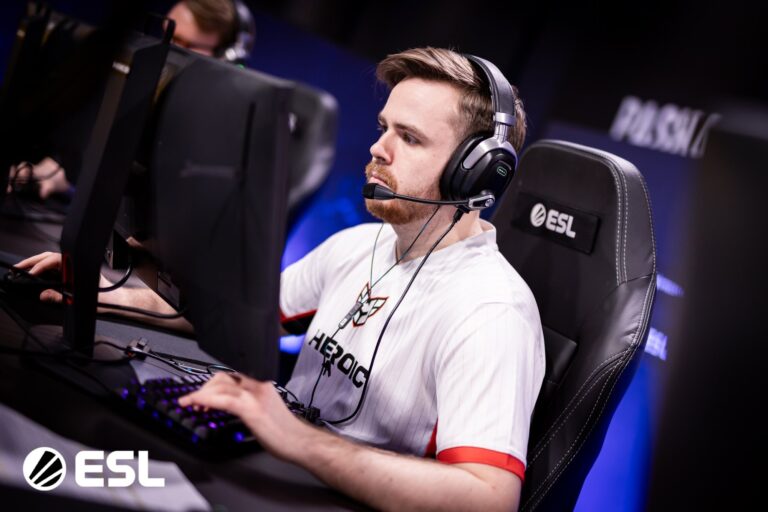 Игрок NiP sjuush прокомментировал выход в плей-офф PGL Astana 2025