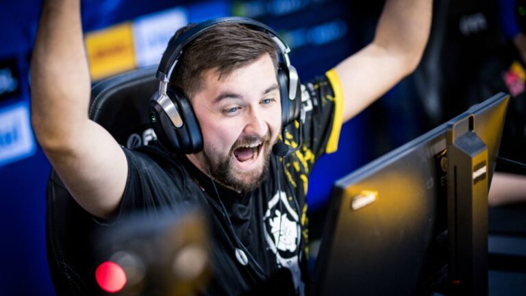 Astralis капитаны HooXi NAVI-ді жеңгеннен кейін жеке қайғысы туралы айтты