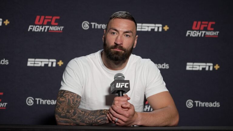 Анкалаевтың жалғыз жеңімпазы UFC-де жартылай ауыр салмаққа оралады