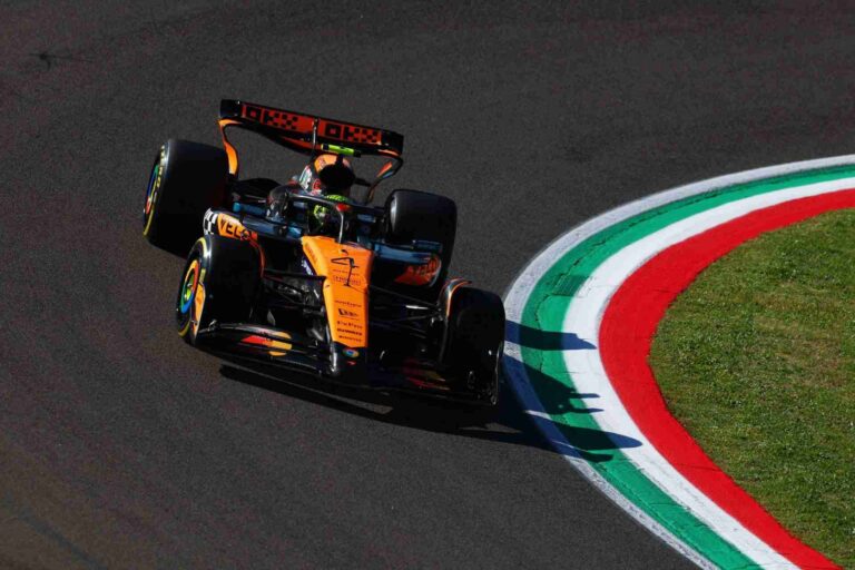 McLaren Имола Гран-приінің жұма күнгі жарыстарында басымдылық танытты