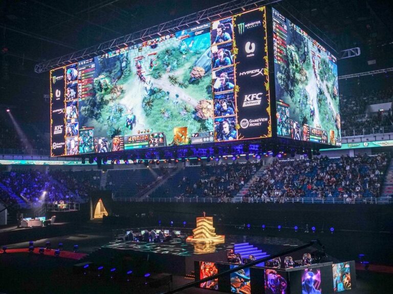 Комментатор Dota 2 отреагировал на массовую блокировку азиатских киберспортсменов