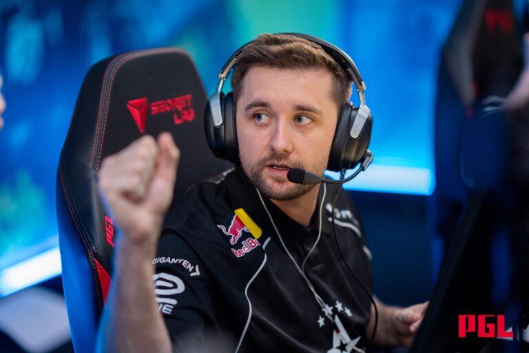Astralis капитаны HooXi PGL Astana 2025 жартылай финалындағы жеңісін түсіндірді