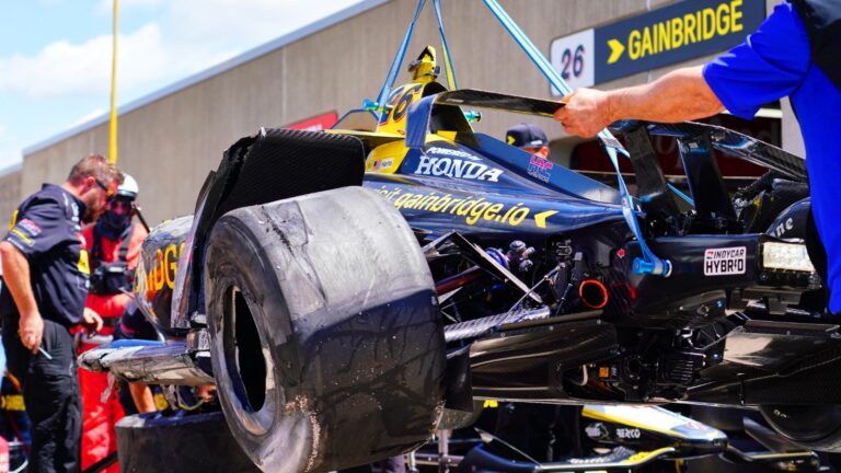 Жуткая авария Колтона Херты на квалификации Indianapolis 500