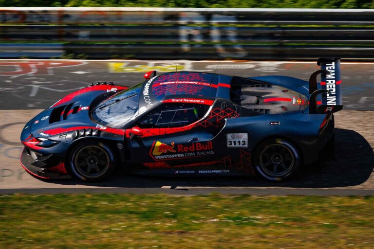 Верстаппен установил неофициальный рекорд Нюрбургринга на Ferrari GT3
